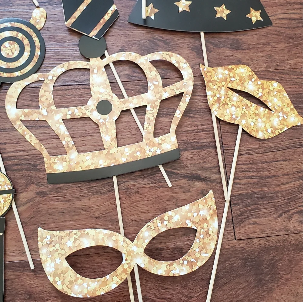 39-Piece Paper Cardstock Photo Booth Props - Mouths & Classic Black & Gold Stick